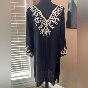 Cover Up by The Royal Standard Collection Women’s Beach Cover Up in Black